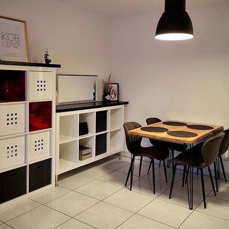 Schoene Und Ruhige Wohnung Direkt An Der Mosel Koblenz  Luaran gambar
