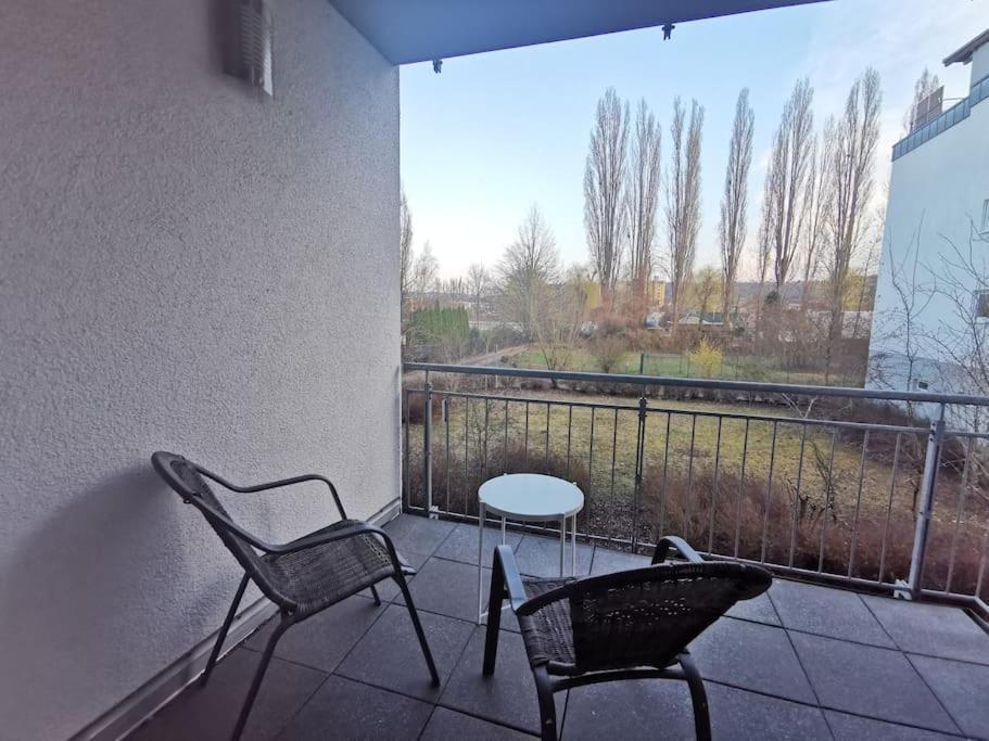 Schoene Und Ruhige Wohnung Direkt An Der Mosel Koblenz  Luaran gambar